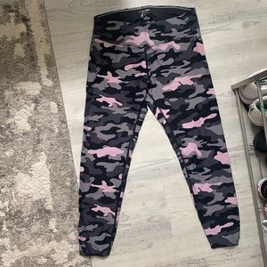 Calvin Klein camo workout leggings
